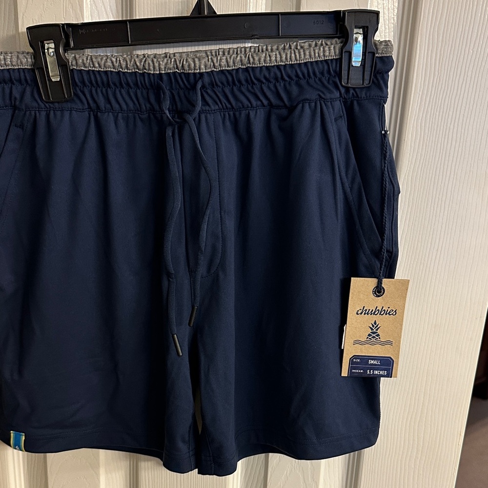 Men’s Chubbies Dark Blue Men's Shorts with Gray Waistband - Size Small - NWT
